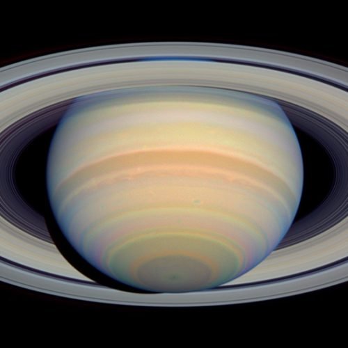 hubble-saturn-visible-light